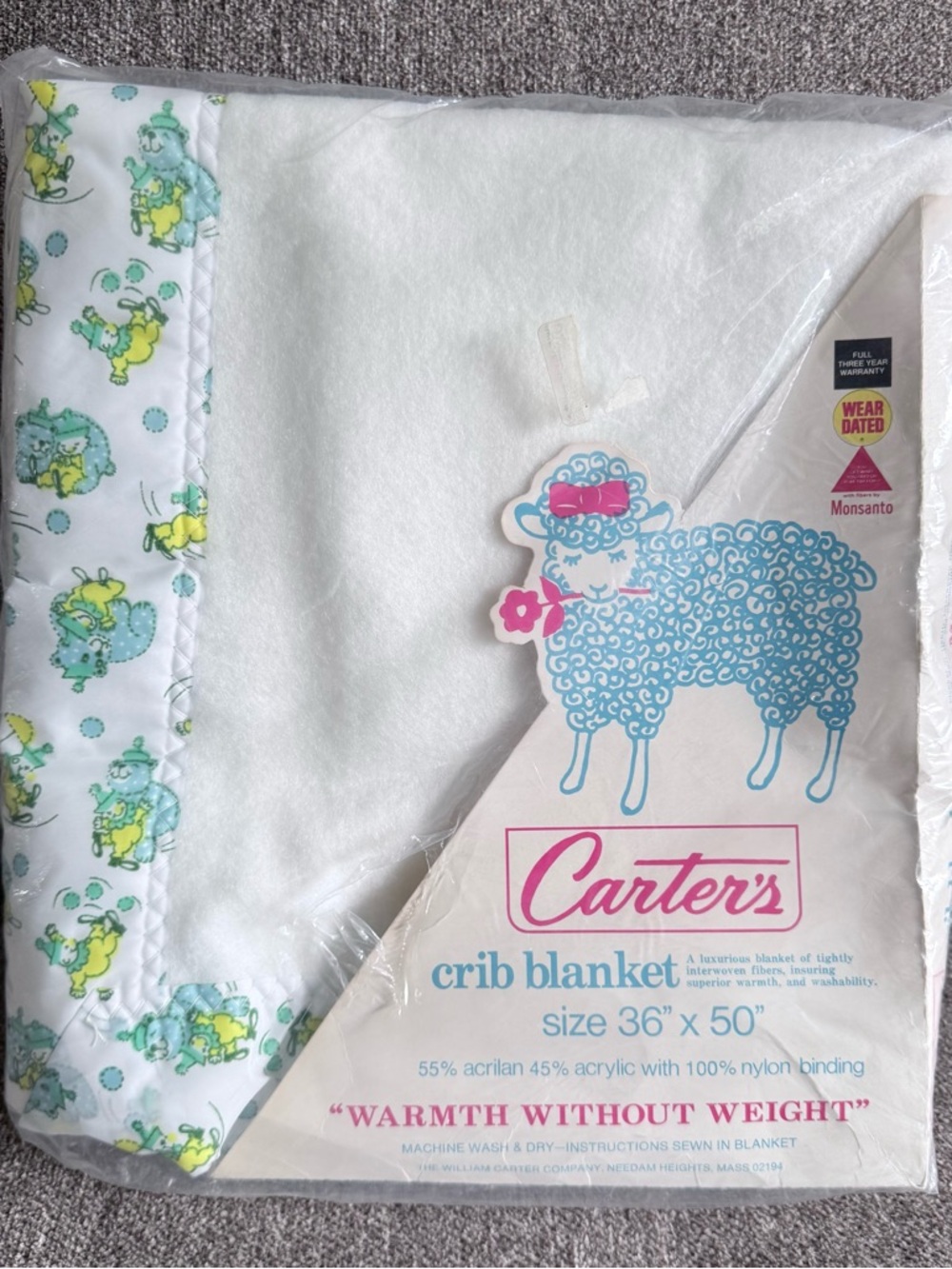 Vintage Carter’s lightweight crib blanket 36” X 50”